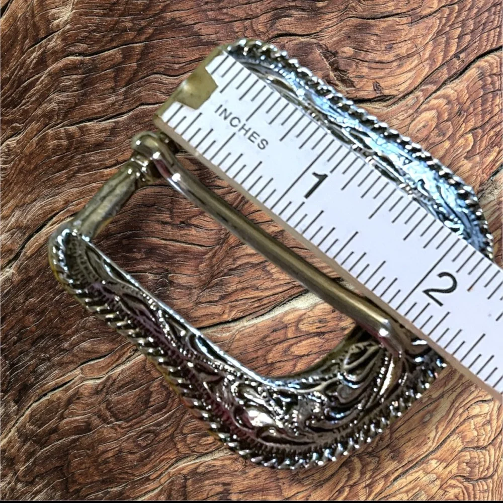 Western Silver-tone Cowboy Cowgirl Southwest Floral High Relief Buckle OS VGUC